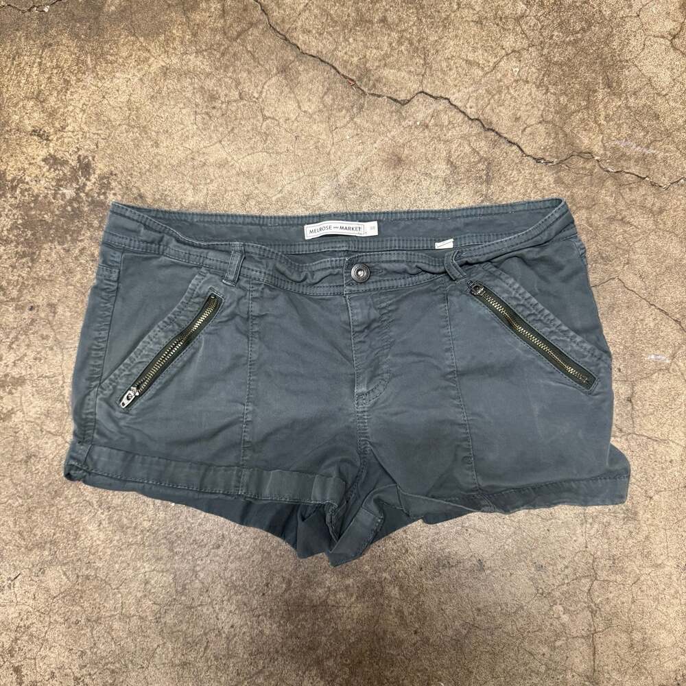 Melrose and Market Women's Cuffed Utility Shorts with Zipper Pockets Size 28